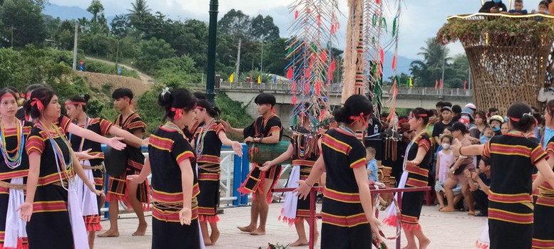 Cơ chế, chính sách bảo tồn, phát huy văn hóa truyền thống các dân tộc thiểu số